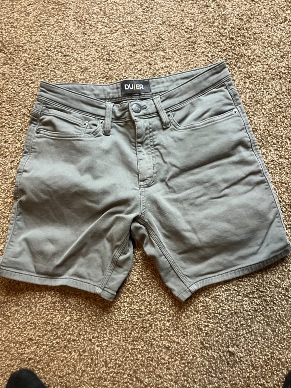 DU/ER Shorts 32 waist